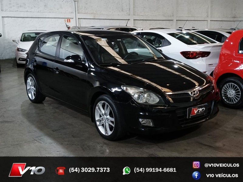 HYUNDAI I30 2.0 MPI 16V 2011/2012 V10 VEÍCULOS CAXIAS DO SUL / Carros no Vale HYUNDAI I30 2.0 MPI 16V 2011/2012 V10 VEÍCULOS CAXIAS DO SUL / Carros no Vale