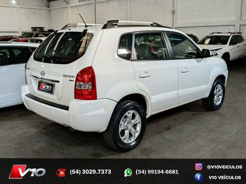 HYUNDAI TUCSON 2.0 MPFI GLS 16V 143CV 2WD 2014/2015 V10 VEÍCULOS CAXIAS DO SUL / Carros no Vale