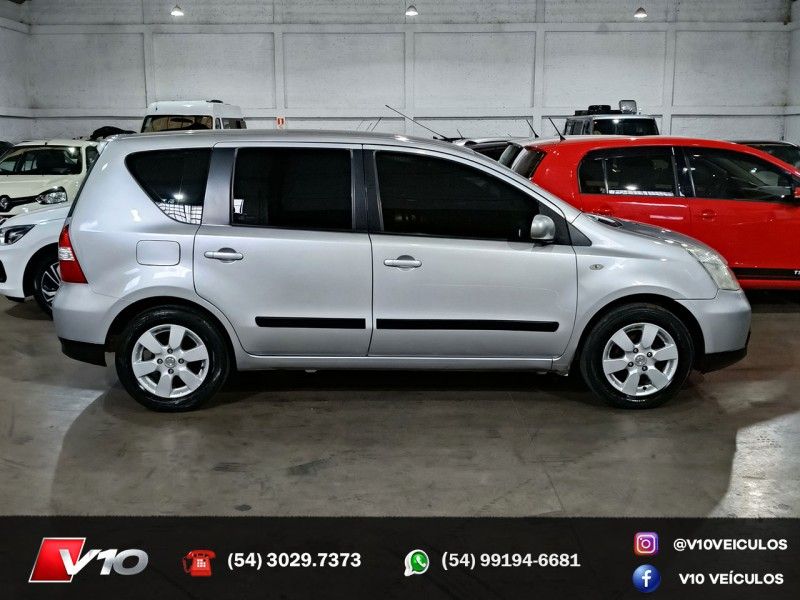 NISSAN LIVINA 1.6 SL 16V 2009/2010 V10 VEÍCULOS CAXIAS DO SUL / Carros no Vale NISSAN LIVINA 1.6 SL 16V 2009/2010 V10 VEÍCULOS CAXIAS DO SUL / Carros no Vale
