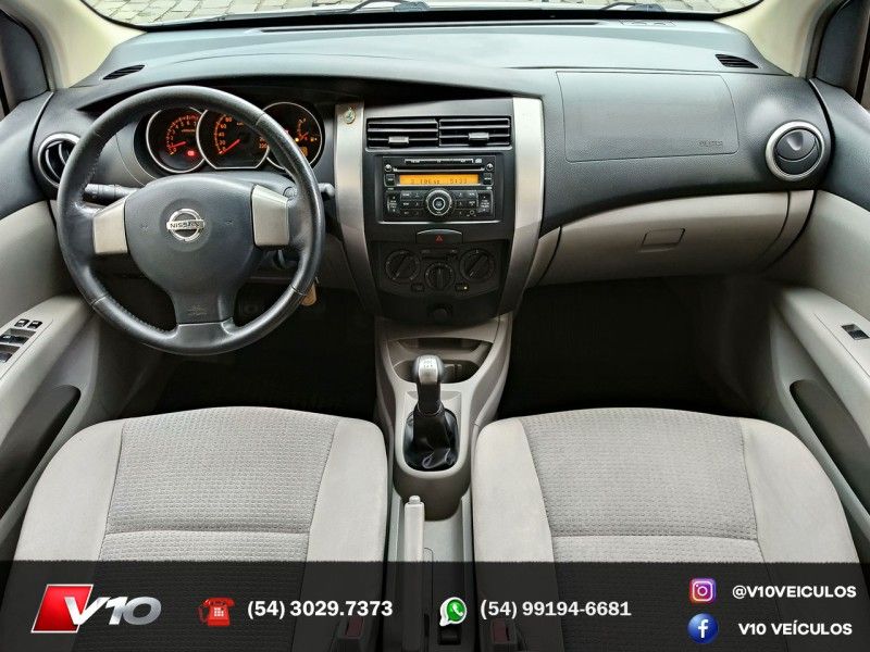 NISSAN LIVINA 1.6 SL 16V 2009/2010 V10 VEÍCULOS CAXIAS DO SUL / Carros no Vale NISSAN LIVINA 1.6 SL 16V 2009/2010 V10 VEÍCULOS CAXIAS DO SUL / Carros no Vale