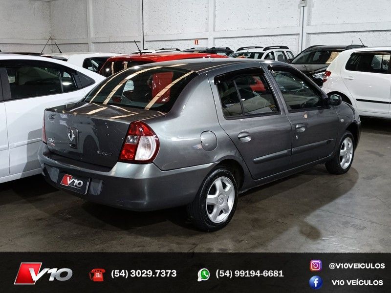 RENAULT CLIO 1.6 PRIVILÉGE SEDAN 16V 2006/2007 V10 VEÍCULOS CAXIAS DO SUL / Carros no Vale