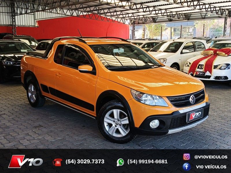 VOLKSWAGEN SAVEIRO 1.6 CROSS CE 8V 2010/2011 V10 VEÍCULOS CAXIAS DO SUL / Carros no Vale