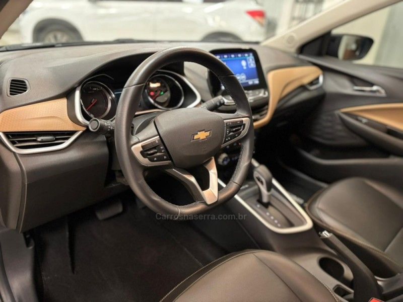 CHEVROLET ONIX 1.0PREMIER PLUS 12V TURBO 2023/2024 LUIGGI AUTOMÓVEIS CARLOS BARBOSA / Carros no Vale CHEVROLET ONIX 1.0PREMIER PLUS 12V TURBO 2023/2024 LUIGGI AUTOMÓVEIS CARLOS BARBOSA / Carros no Vale