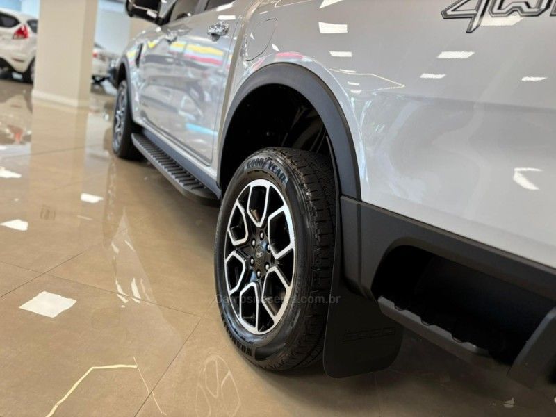 FORD RANGER 3.0 LIMITED 4X4 CD V6 TURBO 2025/2026 LUIGGI AUTOMÓVEIS CARLOS BARBOSA / Carros no Vale