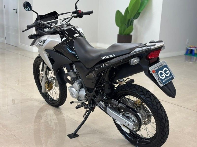 HONDA XRE 300 ABS 2017/2017 LUIGGI AUTOMÓVEIS CARLOS BARBOSA / Carros no Vale HONDA XRE 300 ABS 2017/2017 LUIGGI AUTOMÓVEIS CARLOS BARBOSA / Carros no Vale