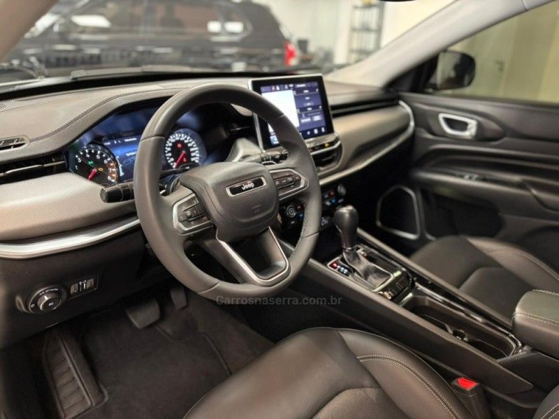 JEEP COMPASS 1.3 LONGITUDE T270 16V TURBO 4X2 2024/2024 LUIGGI AUTOMÓVEIS CARLOS BARBOSA / Carros no Vale JEEP COMPASS 1.3 LONGITUDE T270 16V TURBO 4X2 2024/2024 LUIGGI AUTOMÓVEIS CARLOS BARBOSA / Carros no Vale
