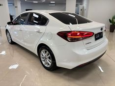 KIA CERATO 1.6 16V SX4 2018/2019 LUIGGI AUTOMÓVEIS CARLOS BARBOSA / Carros no Vale