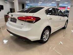 KIA CERATO 1.6 16V SX4 2018/2019 LUIGGI AUTOMÓVEIS CARLOS BARBOSA / Carros no Vale