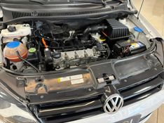 VOLKSWAGEN FOX 1.6 MI ROCK IN RIO 8V 2013/2014 LUIGGI AUTOMÓVEIS CARLOS BARBOSA / Carros no Vale
