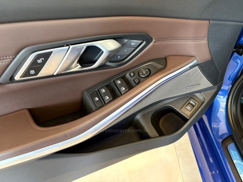 BMW 320I 2.0 M SPORT 16V TURBO ACTIVEFLEX 2022/2022 AUTOGRIF MOTORS CAMPO BOM / Carros no Vale