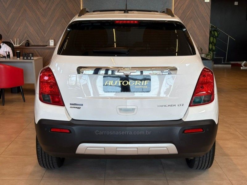 CHEVROLET TRACKER 1.8 MPFI LTZ 4X2 16V 2015/2015 AUTOGRIF MOTORS CAMPO BOM / Carros no Vale