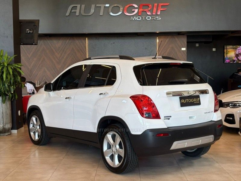 CHEVROLET TRACKER 1.8 MPFI LTZ 4X2 16V 2015/2015 AUTOGRIF MOTORS CAMPO BOM / Carros no Vale