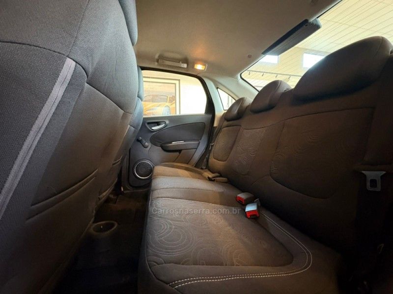 FIAT SIENA 1.4 MPI ATTRACTIVE 8V 2013/2013 AUTOGRIF MOTORS CAMPO BOM / Carros no Vale