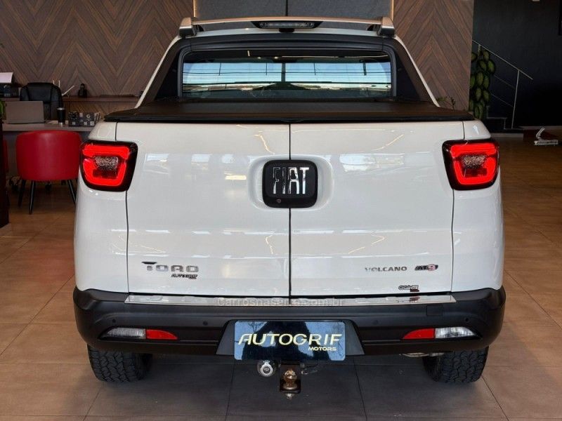 FIAT TORO 2.0 16V TURBO VOLCANO AT9 4X4 2018/2018 AUTOGRIF MOTORS CAMPO BOM / Carros no Vale