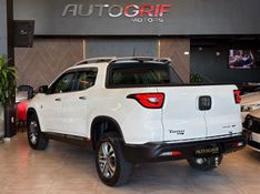 FIAT TORO 2.0 16V TURBO VOLCANO AT9 4X4 2018/2018 AUTOGRIF MOTORS CAMPO BOM / Carros no Vale