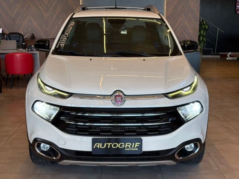 FIAT TORO 2.0 16V TURBO VOLCANO AT9 4X4 2018/2018 AUTOGRIF MOTORS CAMPO BOM / Carros no Vale