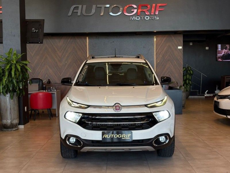 FIAT TORO 2.0 16V TURBO VOLCANO AT9 4X4 2018/2018 AUTOGRIF MOTORS CAMPO BOM / Carros no Vale