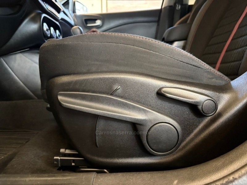 FIAT TORO 2.0 TURBO 16V 4X4 FREEDOM 2019/2019 AUTOGRIF MOTORS CAMPO BOM / Carros no Vale