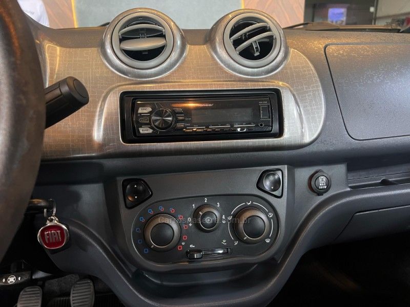 FIAT UNO 1.4 WAY 8V 2011/2011 AUTOGRIF MOTORS CAMPO BOM / Carros no Vale
