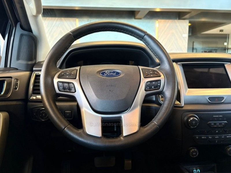 FORD RANGER 3.2 LIMITED 4X4 CD 20V 2022/2023 AUTOGRIF MOTORS CAMPO BOM / Carros no Vale