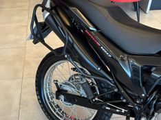 Honda Motos NXR 160 BROS 2017/2017 AUTOGRIF MOTORS CAMPO BOM / Carros no Vale