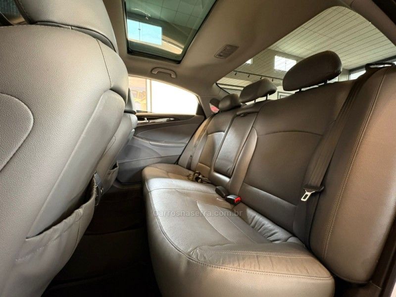HYUNDAI SONATA 2.4 MPFI V4 16V 182CV 2013/2014 AUTOGRIF MOTORS CAMPO BOM / Carros no Vale