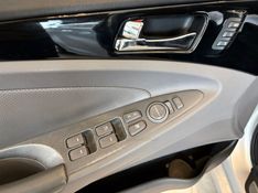 HYUNDAI SONATA 2.4 MPFI V4 16V 182CV 2013/2014 AUTOGRIF MOTORS CAMPO BOM / Carros no Vale