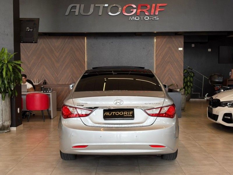 HYUNDAI SONATA 2.4 MPFI V4 16V 182CV 2013/2014 AUTOGRIF MOTORS CAMPO BOM / Carros no Vale