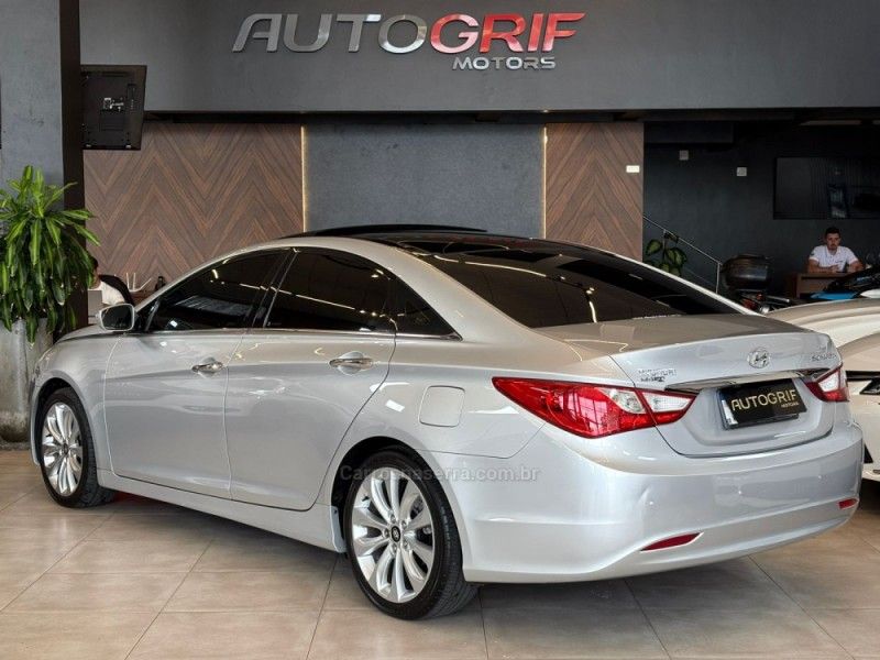 HYUNDAI SONATA 2.4 MPFI V4 16V 182CV 2013/2014 AUTOGRIF MOTORS CAMPO BOM / Carros no Vale