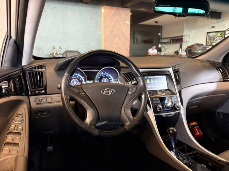 HYUNDAI SONATA 2.4 MPFI V4 16V 182CV 2013/2014 AUTOGRIF MOTORS CAMPO BOM / Carros no Vale