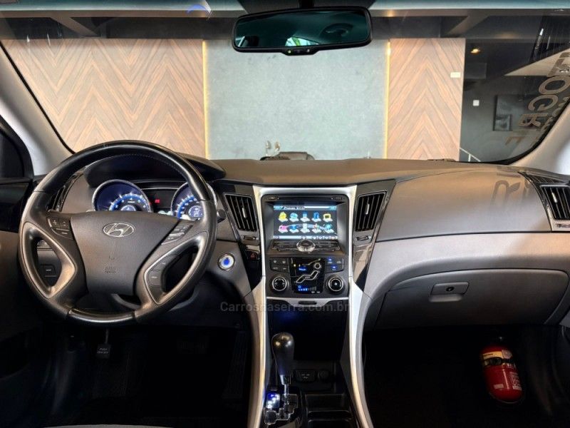 HYUNDAI SONATA 2.4 MPFI V4 16V 182CV 2013/2014 AUTOGRIF MOTORS CAMPO BOM / Carros no Vale