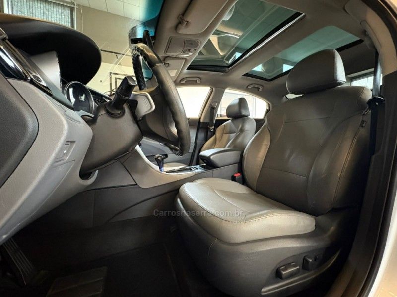 HYUNDAI SONATA 2.4 MPFI V4 16V 182CV 2013/2014 AUTOGRIF MOTORS CAMPO BOM / Carros no Vale