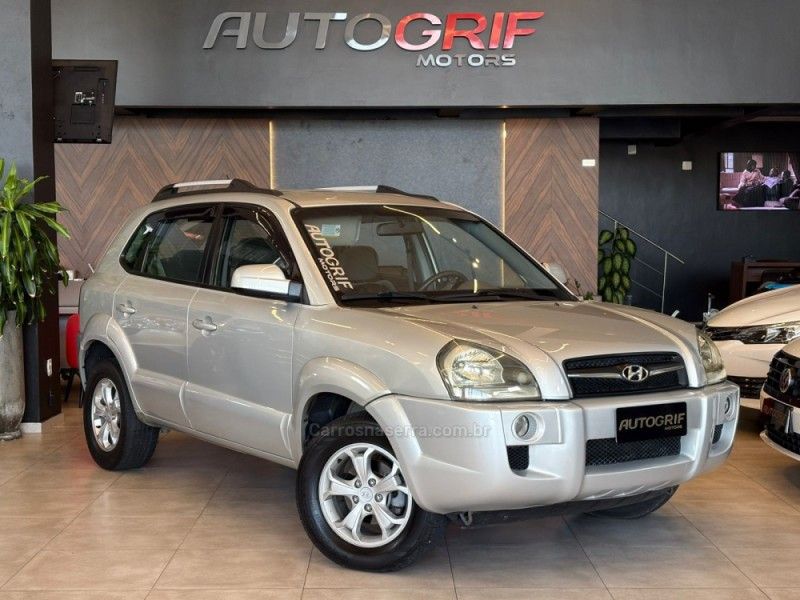 HYUNDAI TUCSON 2.0 MPFI GLS 16V 143CV 2WD 2013/2013 AUTOGRIF MOTORS CAMPO BOM / Carros no Vale