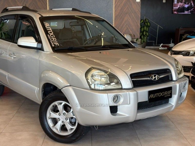 HYUNDAI TUCSON 2.0 MPFI GLS 16V 143CV 2WD 2013/2013 AUTOGRIF MOTORS CAMPO BOM / Carros no Vale