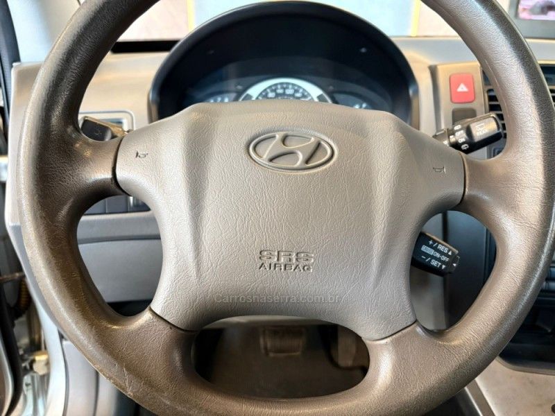 HYUNDAI TUCSON 2.0 MPFI GLS 16V 143CV 2WD 2013/2013 AUTOGRIF MOTORS CAMPO BOM / Carros no Vale