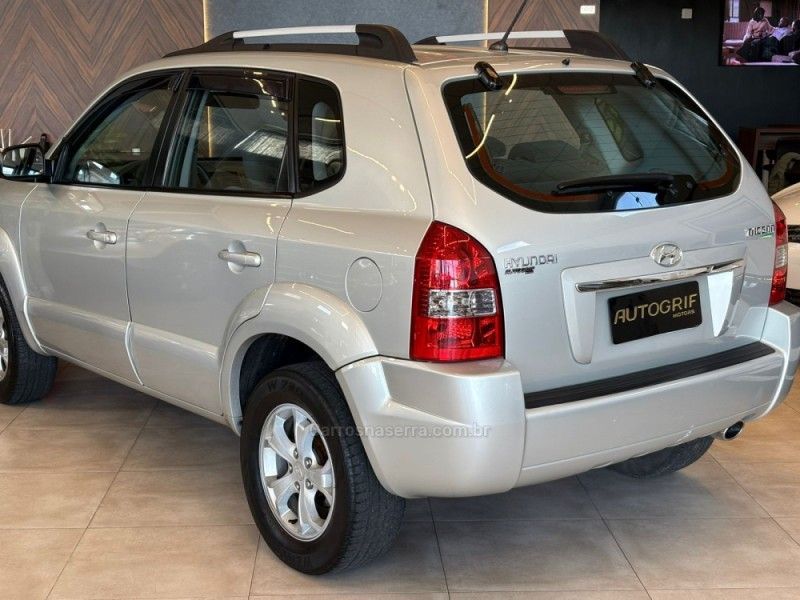 HYUNDAI TUCSON 2.0 MPFI GLS 16V 143CV 2WD 2013/2013 AUTOGRIF MOTORS CAMPO BOM / Carros no Vale