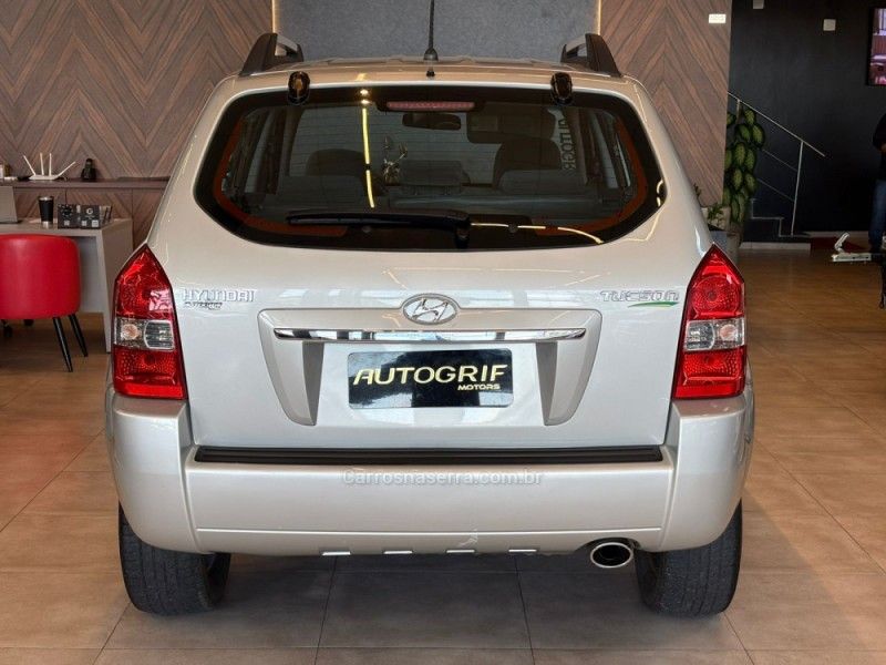 HYUNDAI TUCSON 2.0 MPFI GLS 16V 143CV 2WD 2013/2013 AUTOGRIF MOTORS CAMPO BOM / Carros no Vale