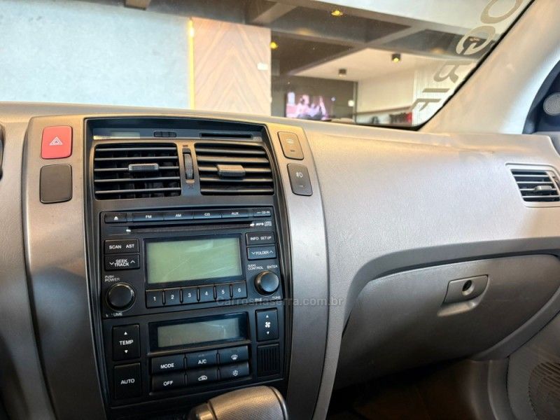 HYUNDAI TUCSON 2.0 MPFI GLS 16V 143CV 2WD 2013/2013 AUTOGRIF MOTORS CAMPO BOM / Carros no Vale