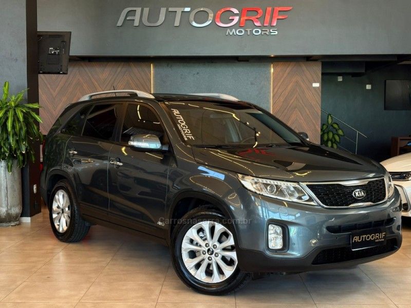 KIA SORENTO 3.5 S.658 V6 4X4 24V 2014/2014 AUTOGRIF MOTORS CAMPO BOM / Carros no Vale