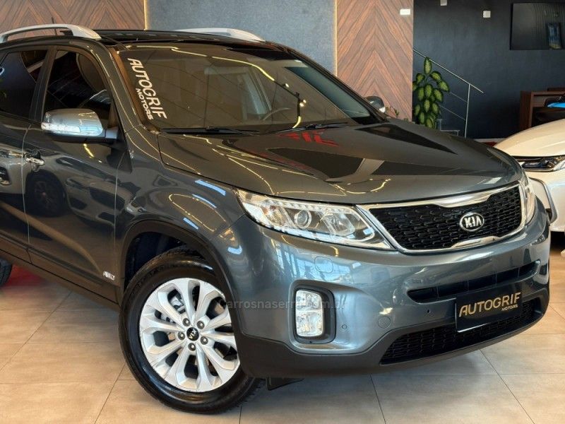 KIA SORENTO 3.5 S.658 V6 4X4 24V 2014/2014 AUTOGRIF MOTORS CAMPO BOM / Carros no Vale