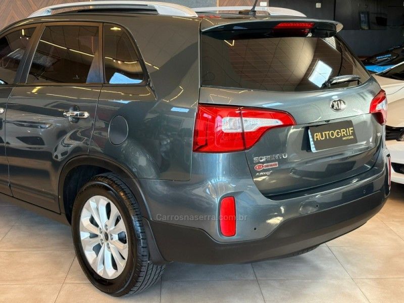 KIA SORENTO 3.5 S.658 V6 4X4 24V 2014/2014 AUTOGRIF MOTORS CAMPO BOM / Carros no Vale