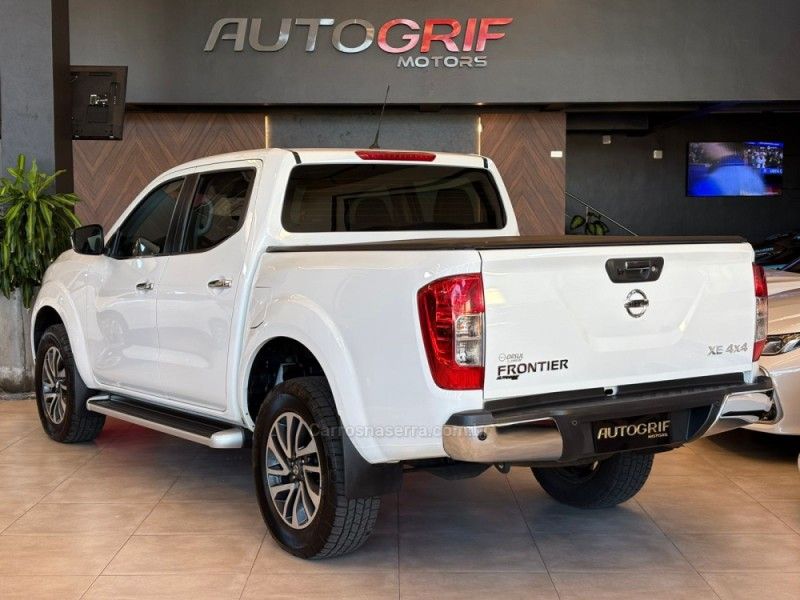 NISSAN FRONTIER 2.3 XE 4X4 CD BI TURBO 2021/2021 AUTOGRIF MOTORS CAMPO BOM / Carros no Vale
