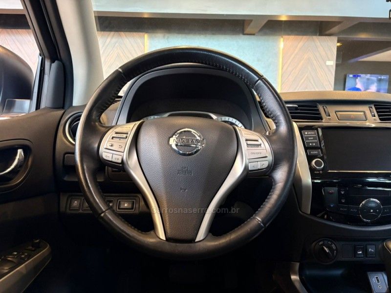 NISSAN FRONTIER 2.3 XE 4X4 CD BI TURBO 2021/2021 AUTOGRIF MOTORS CAMPO BOM / Carros no Vale