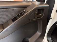 NISSAN FRONTIER 2.5 XE 4X4 CD TURBO ELETRONIC 2013/2013 AUTOGRIF MOTORS CAMPO BOM / Carros no Vale