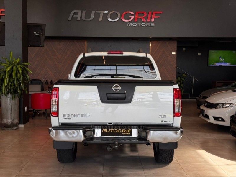 NISSAN FRONTIER 2.5 XE 4X4 CD TURBO ELETRONIC 2013/2013 AUTOGRIF MOTORS CAMPO BOM / Carros no Vale
