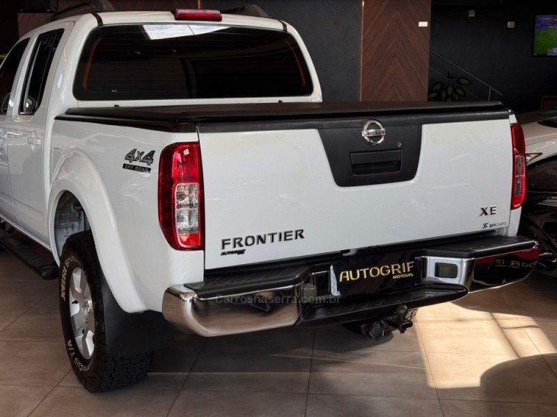 NISSAN FRONTIER 2.5 XE 4X4 CD TURBO ELETRONIC 2013/2013 AUTOGRIF MOTORS CAMPO BOM / Carros no Vale