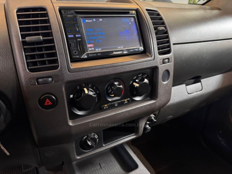 NISSAN FRONTIER 2.5 XE 4X4 CD TURBO ELETRONIC 2013/2013 AUTOGRIF MOTORS CAMPO BOM / Carros no Vale