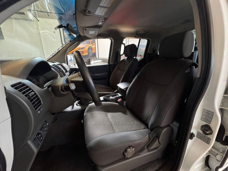 NISSAN FRONTIER 2.5 XE 4X4 CD TURBO ELETRONIC 2013/2013 AUTOGRIF MOTORS CAMPO BOM / Carros no Vale