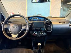 TOYOTA ETIOS 1.3 X 16V 2015/2015 AUTOGRIF MOTORS CAMPO BOM / Carros no Vale
