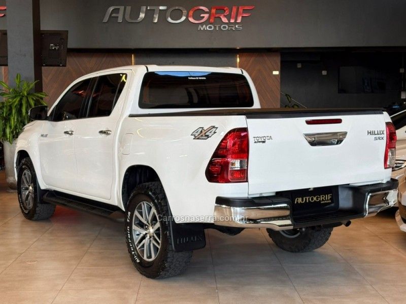 TOYOTA HILUX 2.8 SRX 4X4 CD 16V 2016/2016 AUTOGRIF MOTORS CAMPO BOM / Carros no Vale TOYOTA HILUX 2.8 SRX 4X4 CD 16V 2016/2016 AUTOGRIF MOTORS CAMPO BOM / Carros no Vale